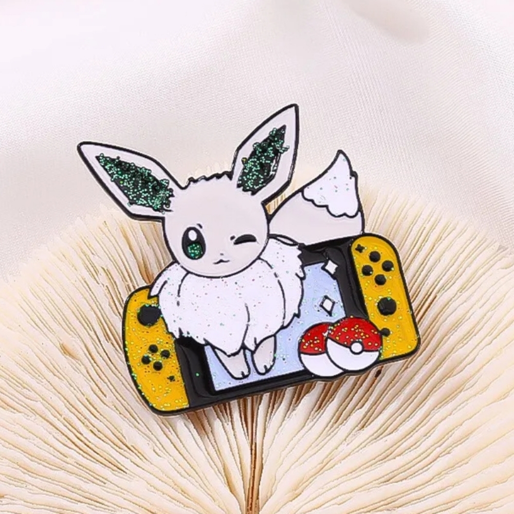 🕹️ Shiny Eevee Pin